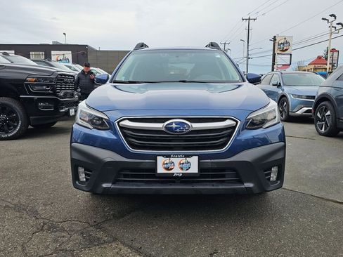 Used 2020 Subaru Outback Premium image 3