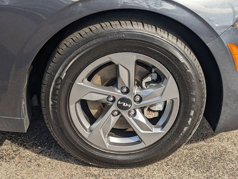 Used 2022 Kia K5 LXS image 8