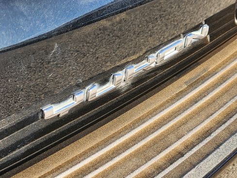 Used 2021 GMC Yukon AT4 w/ AT4 Premium Package image 11