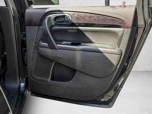 Used 2017 Buick Enclave Leather image 29