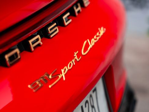 Used 2023 Porsche 911 Sport Classic RWD image 29