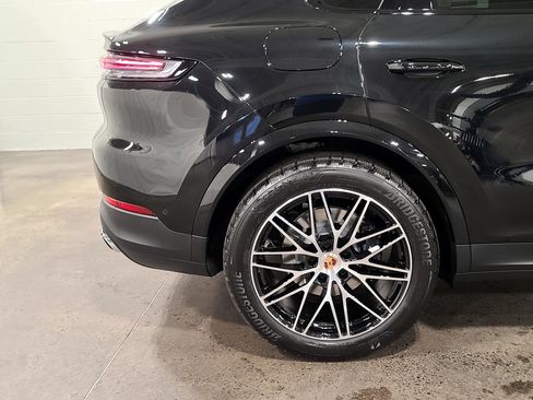 New 2026 Porsche Cayenne Coupe image 36