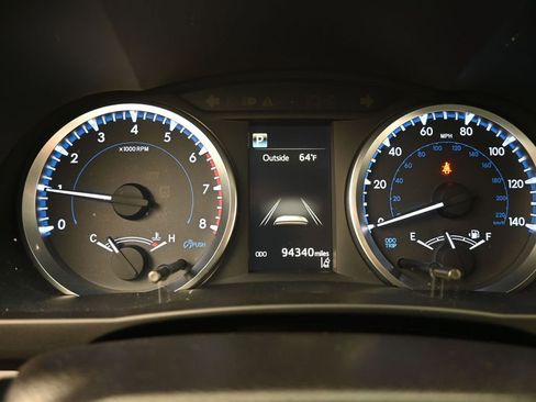 Used 2019 Toyota Highlander LE image 27