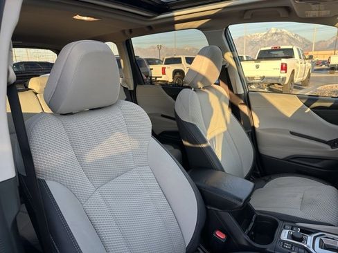 Used 2019 Subaru Forester Premium w/ All-Weather Package image 23