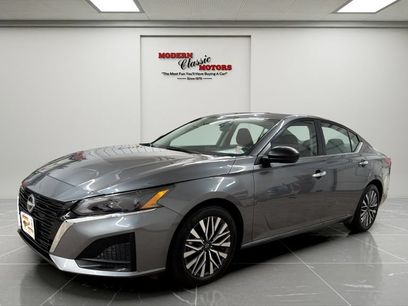 Used 2025 Nissan Altima 2.5 SV