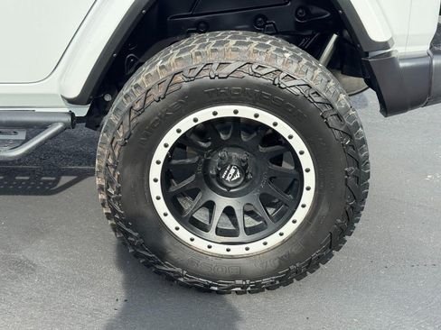 Used 2024 Jeep Wrangler Unlimited Sahara w/ Safety Group AWD/4WD image 10