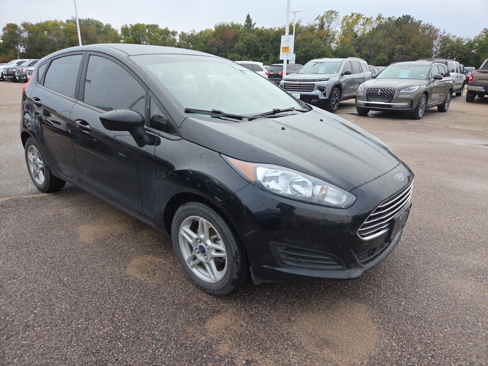 Used 2017 Ford Fiesta SE FWD image 5