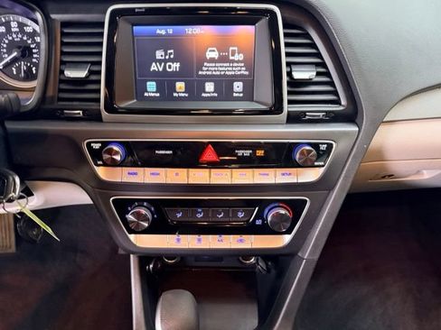 Used 2019 Hyundai Sonata SE FWD image 23