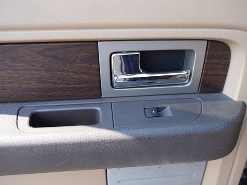 Used 2014 Ford F150 Lariat w/ Equipment Group 502A Luxury image 27