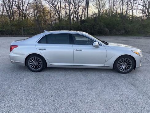 Used 2019 Genesis G90 3.3T Premium image 3