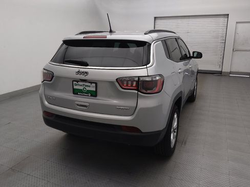 Used 2025 Jeep Compass Latitude AWD/4WD image 7