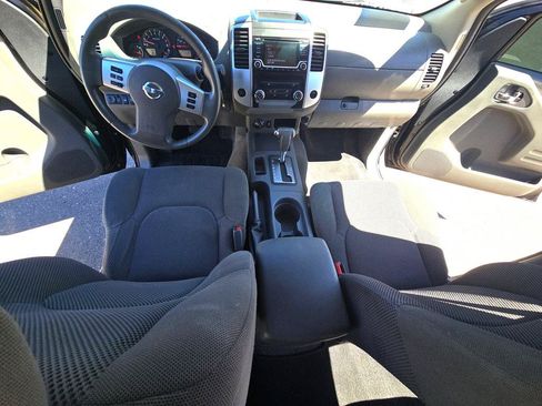 Used 2017 Nissan Frontier SV AWD/4WD image 16