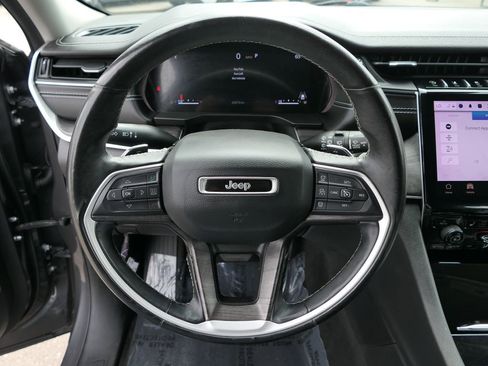 Used 2022 Jeep Grand Cherokee L Limited RWD image 17