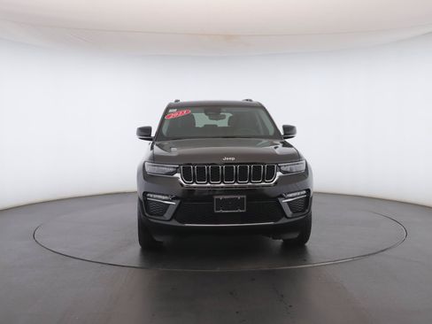 Used 2023 Jeep Grand Cherokee Limited AWD/4WD image 25