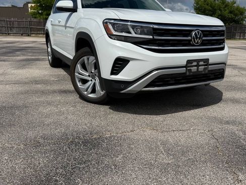 Certified 2022 Volkswagen Atlas SE AWD/4WD image 2