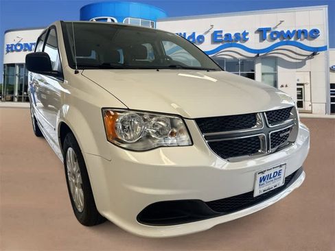 Used 2015 Dodge Grand Caravan SE w/ Quick Order Package 29E SE image 2