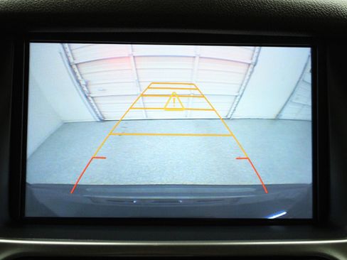 Used 2016 Chevrolet Suburban LT image 15