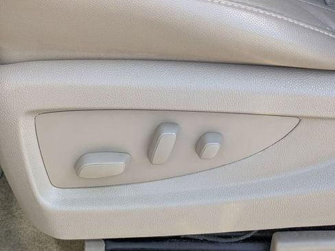 Used 2016 GMC Yukon XL SLT w/ Open Road Package image 16