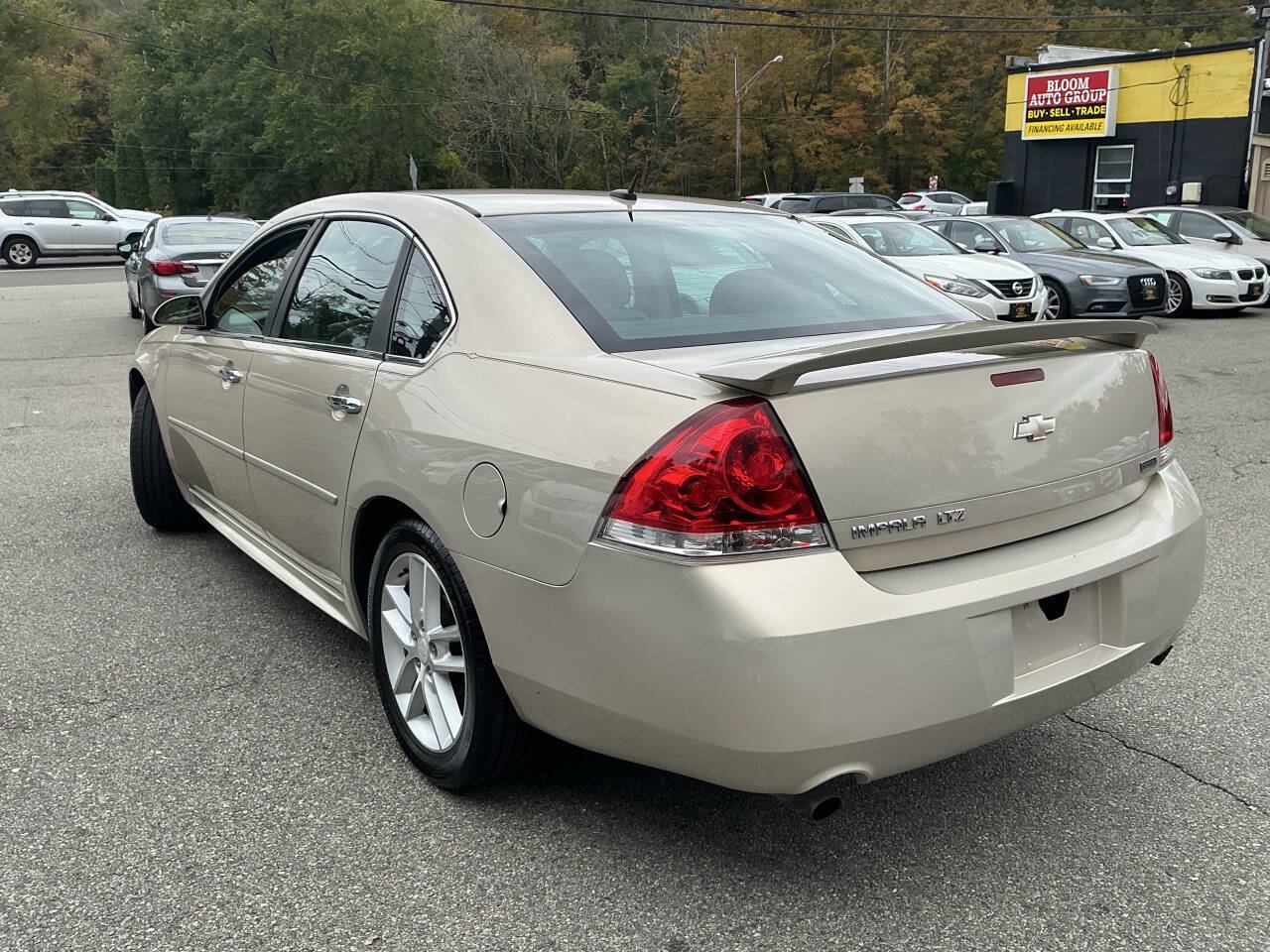 Used 2012 Chevrolet Impala LTZ FWD image 7