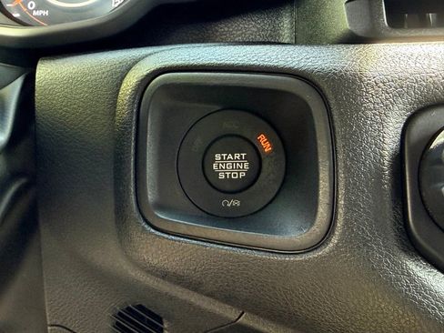 Used 2025 Jeep Gladiator Willys image 30