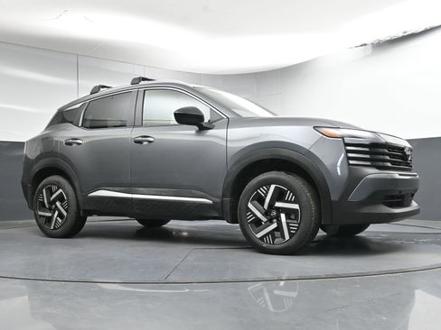 Certified 2026 Nissan Kicks SV w/ SV Premium Package image 23