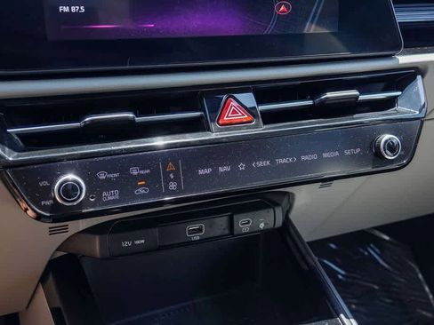 Certified 2023 Kia Niro Wind FWD image 20