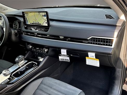 New 2025 Mitsubishi Outlander SE image 26