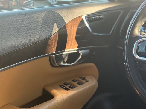 Used 2016 Volvo XC90 T6 Momentum w/ Protection Package Plus image 40