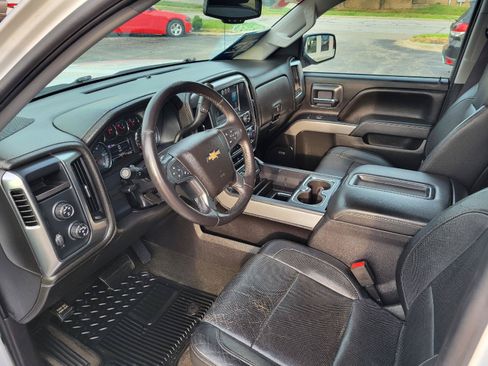 Used 2015 Chevrolet Silverado 1500 LTZ Z71 w/ LTZ Plus Package AWD/4WD image 5