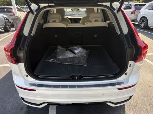 Certified 2024 Volvo XC60 B5 Plus w/ Protection Package Premier AWD/4WD image 34