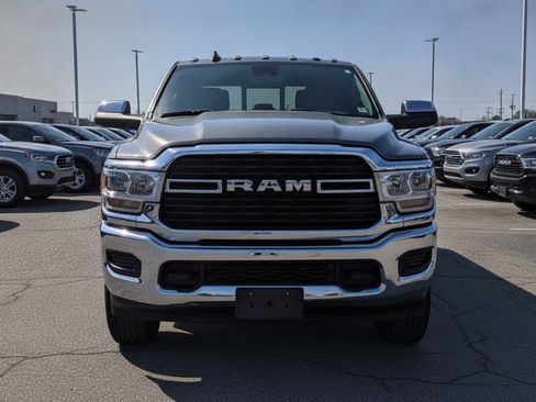 Used 2022 RAM 2500 Laramie AWD/4WD image 2