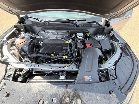 Used 2025 Chevrolet Trax ACTIV FWD image 19