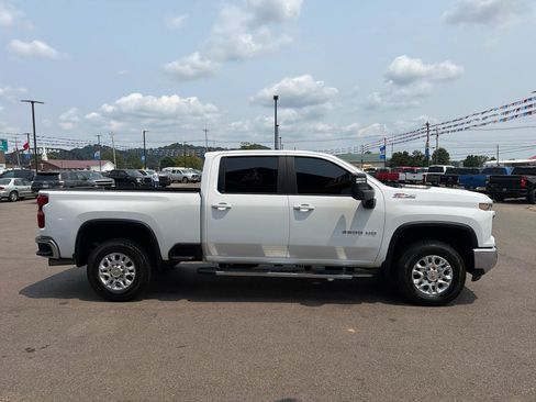 Used 2025 Chevrolet Silverado 2500 LT AWD/4WD image 27