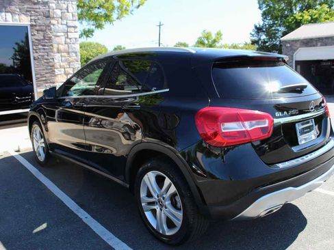 Used 2020 Mercedes-Benz GLA 250 4MATIC image 9