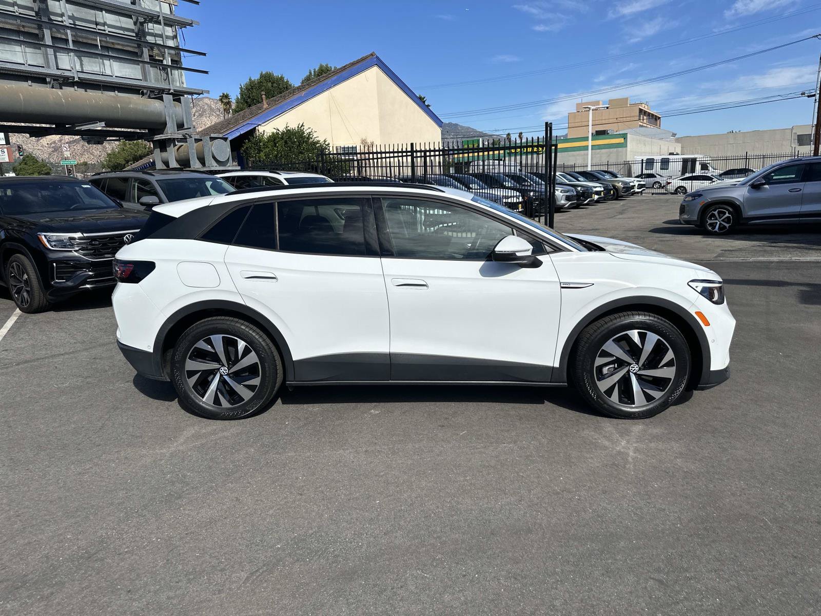 Certified 2023 Volkswagen ID.4 Pro RWD image 3