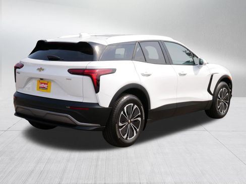 Used 2024 Chevrolet Blazer EV LT AWD/4WD image 7