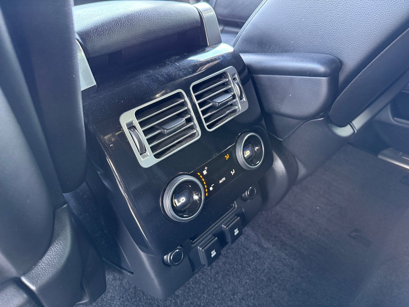 Used 2019 Land Rover Range Rover AWD/4WD image 13
