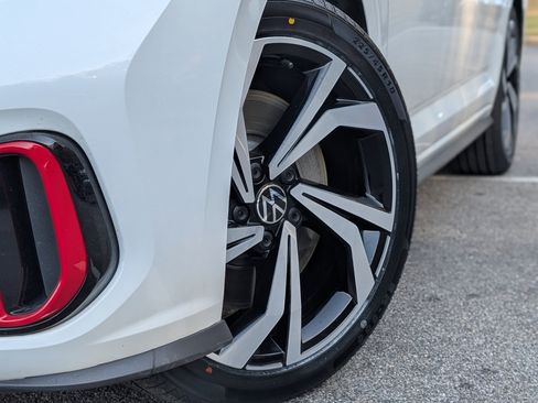 Used 2023 Volkswagen Jetta GLI Autobahn image 33