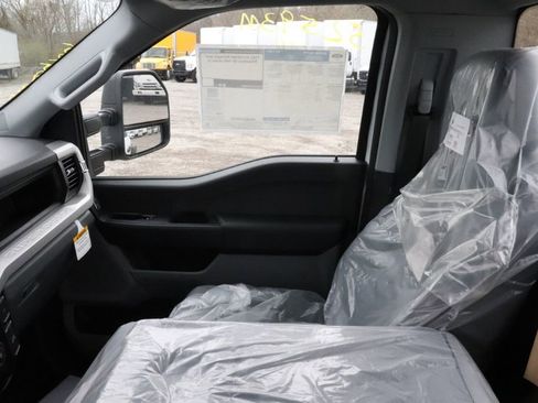 New 2025 Ford F550 4x4 Regular Cab Super Duty image 10