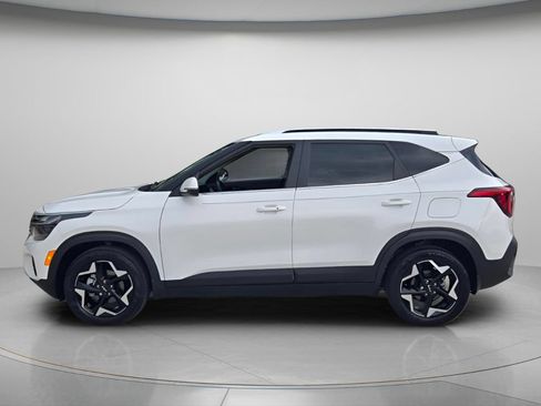 Used 2025 Kia Seltos EX w/ EX Sunroof Package FWD image 3