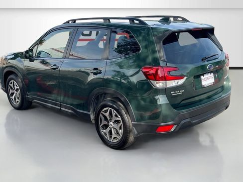 Used 2023 Subaru Forester Premium AWD/4WD image 5