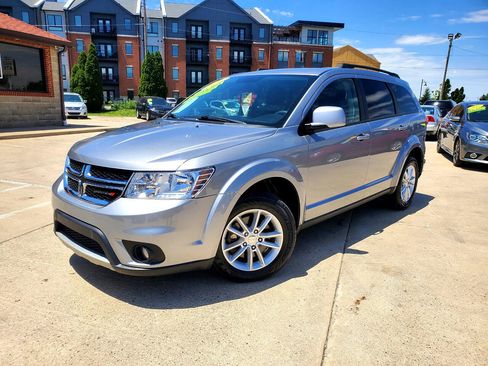 Used 2016 Dodge Journey SXT w/ Comfort/Convenience Group image 3