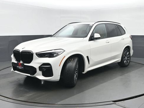 Used 2023 BMW X5 xDrive40i w/ M Sport Package AWD/4WD image 7