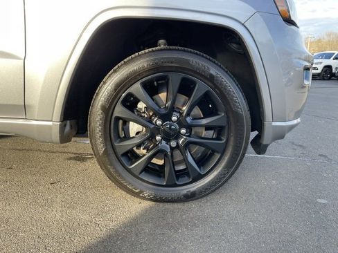 Used 2021 Jeep Grand Cherokee Laredo X image 34