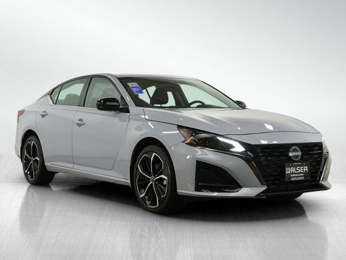 Used 2025 Nissan Altima 2.5 SR image 7