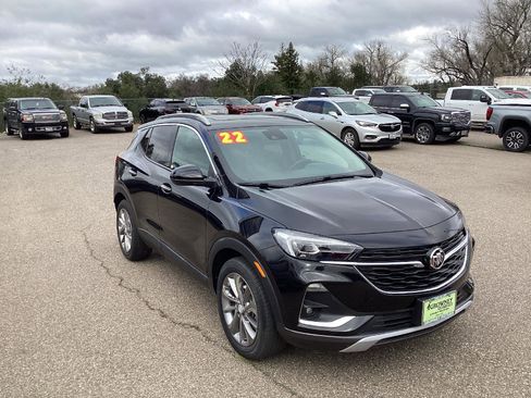 Used 2022 Buick Encore GX Essence w/ Experience Buick Package image 2