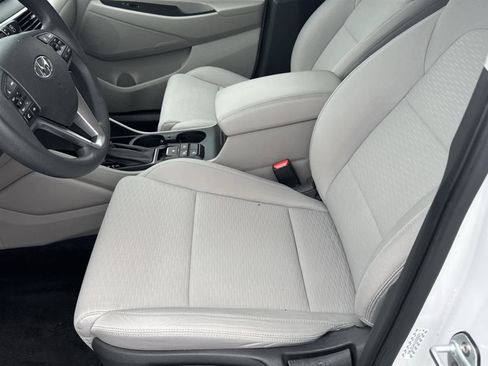Used 2019 Hyundai Tucson SE image 11