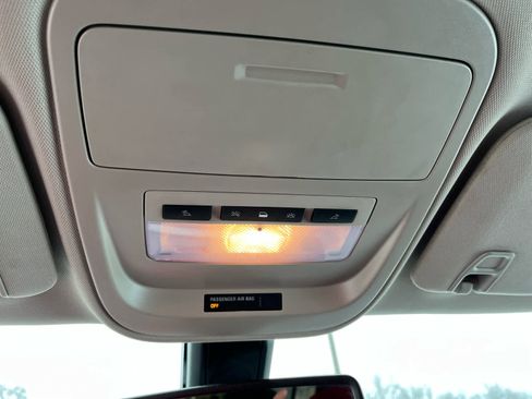 Used 2022 Chevrolet Colorado LT w/ LT Convenience Package image 20