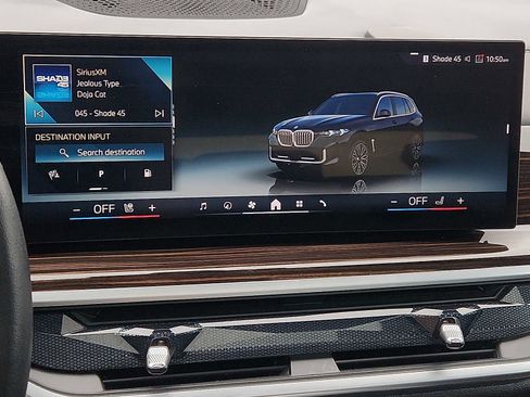 Used 2025 BMW X5 xDrive50e image 17