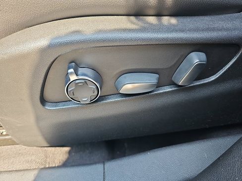 Used 2020 Cadillac XT4 Sport w/ Cold Weather Package image 28